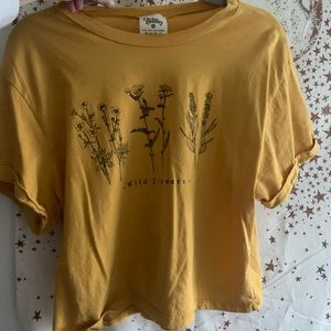 WILDFLOWERS YELLOW GRAPHIC TEE